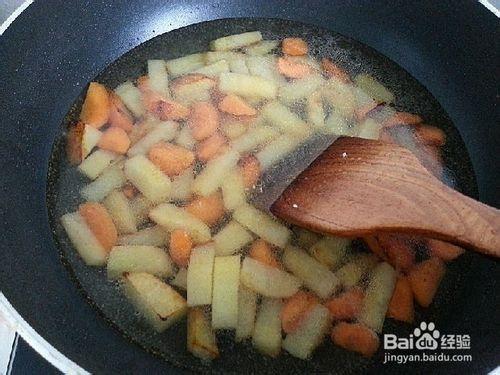 黃金咖哩雞肉飯