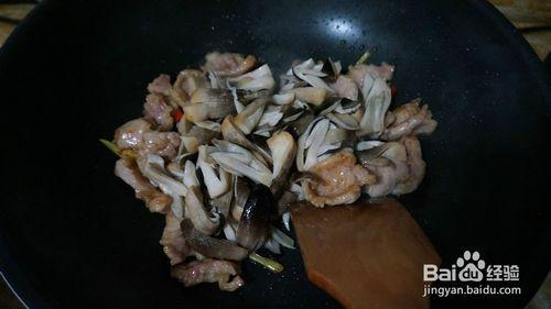 閩清家常菜：草菇炒肉片