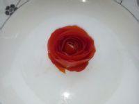 糖拌西紅柿和玫瑰花的做法