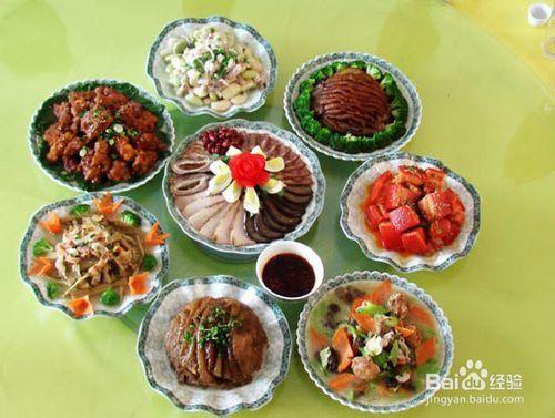 來七彩雲南旅遊有哪些美食？