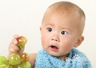 頭上長蝨子怎麼辦？小孩頭上長了蝨子很癢