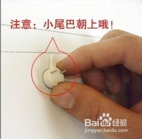 使用無痕釘安裝相框/相框牆