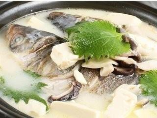 四季養生——湯補 第七章：大蒜豆腐魚頭湯