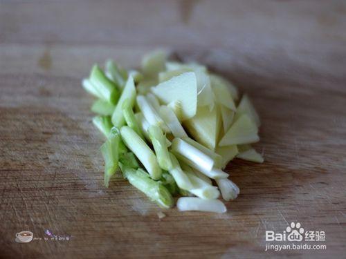 老少皆宜同時適合三高人群的食譜--芹菜炒蝦仁