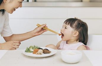 寶寶不愛吃飯，家長要怎麼做？