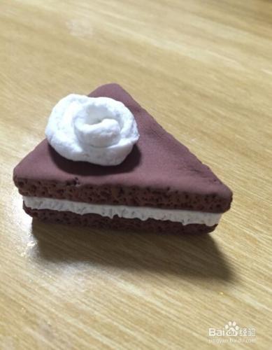 如何做一塊巧克力蛋糕模型