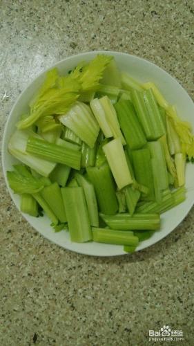 芹菜燒肉的做法-營養美食