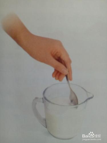人工餵養在調配奶粉時要注意