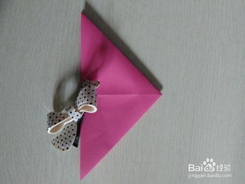 折一隻捕捉夢境的美麗紙蝴蝶