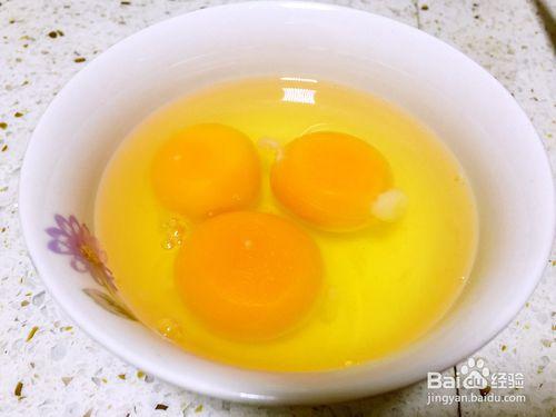 如何製作特別美味的雞蛋掛麵煎餅