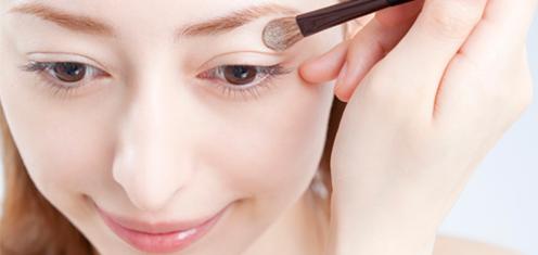 如何防止夏天眼線妝暈染？