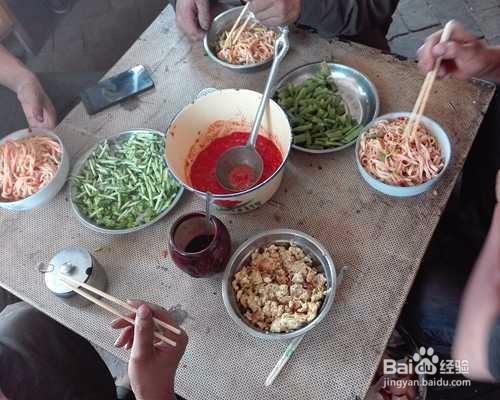 教大家制作好吃的涼拌麵