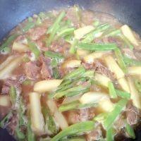 土豆牛肉豆角燜健康面