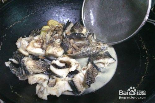 煮過黑魚湯的魚骨肉怎樣做成辣豆瓣魚