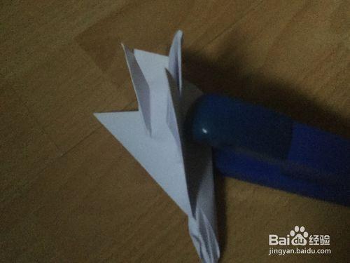 如何折F15紙飛機