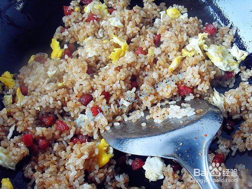 黑胡椒臘味炒飯 臘腸雞蛋炒飯