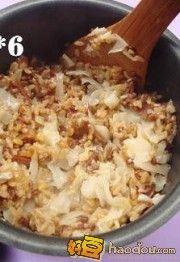 怎樣做紅蔥油捲心菜燜金華火腿糙米飯