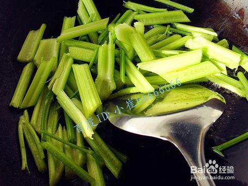 降血壓美食——芹菜炒豆乾