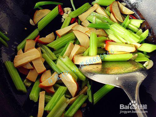 降血壓美食——芹菜炒豆乾