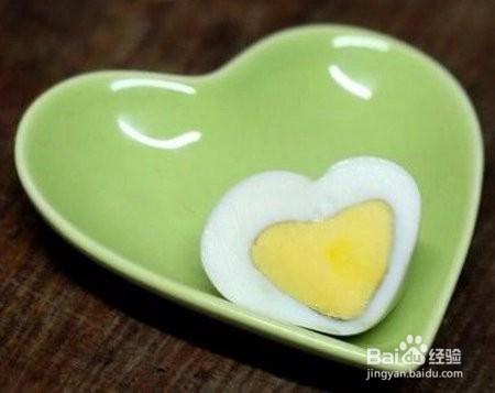 愛心餐 可愛的心形雞蛋 愛心雞蛋的手工製作方法