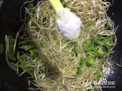 青椒炒綠豆芽怎麼做？ 聽語音