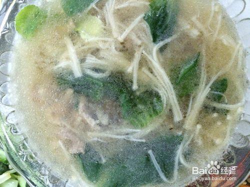 白菜金針菇瘦肉湯怎麼做？