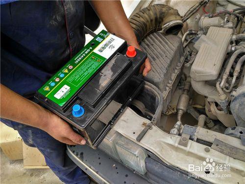 普桑車更換車載蓄電池的操作步驟