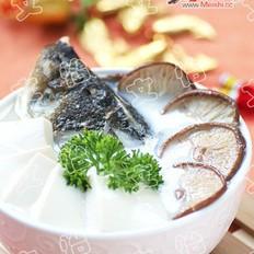 廚房中的養生湯