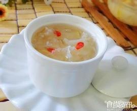 廚房中的養生湯