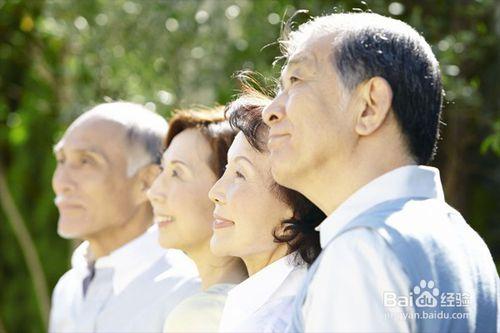 怎樣幫助老人適應城市生活