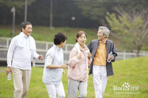 怎樣幫助老人適應城市生活