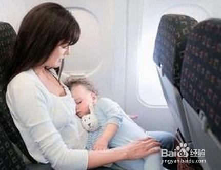 嬰兒坐飛機的注意事項
