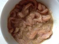 用微波爐怎麼做魚香肉絲？