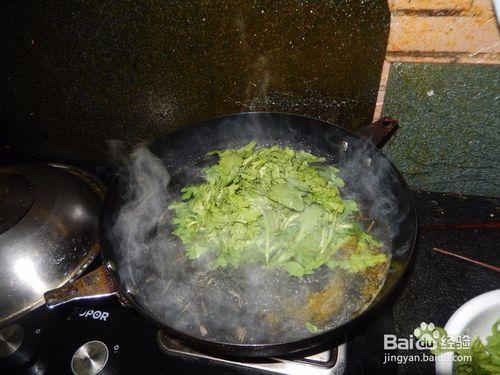 怎麼燒茼蒿魚園湯？