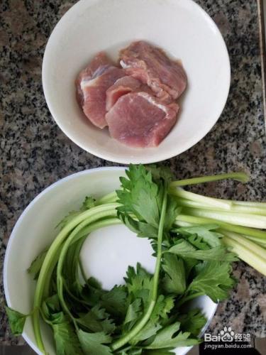 寶寶輔食—芹菜豬肉餃子