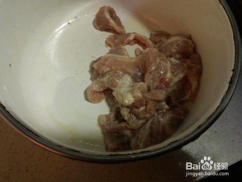家常小炒——洋蔥蘑菇黑木耳炒肉