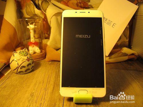 聽一聽一個魅黑的開箱：MEIZU 魅族 魅藍E 開箱