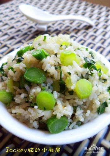 芥蘭粒炒飯怎麼做