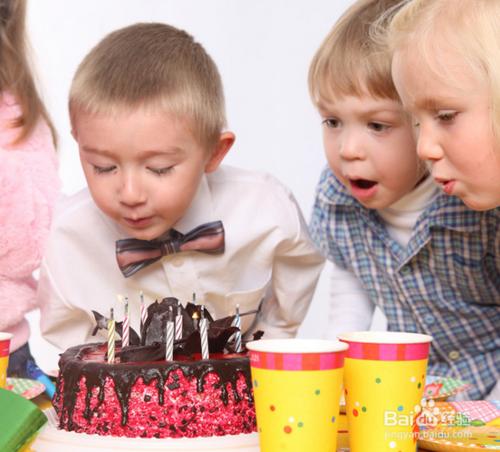 如何給小孩過生日