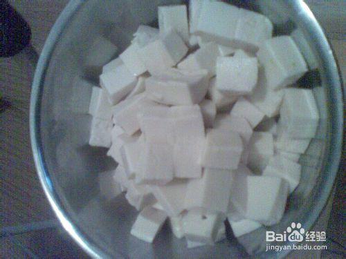 豆腐炒芹菜的做法