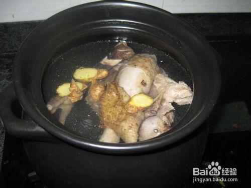 營養美味母雞湯