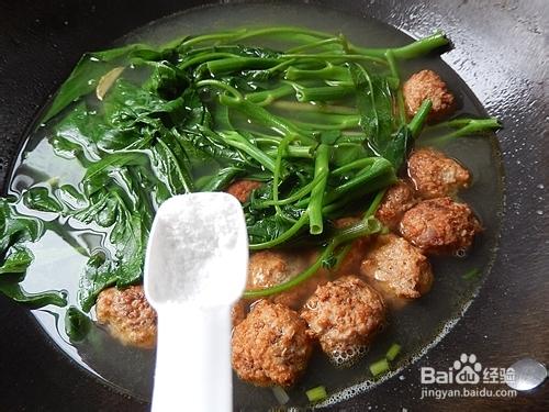 簡單易做：空心菜肉圓湯