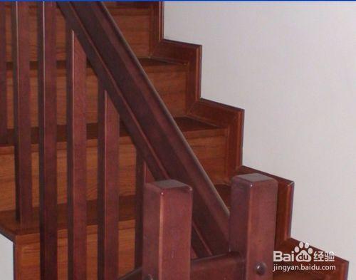 水泥樓梯中踢角線的幾種材質與做法