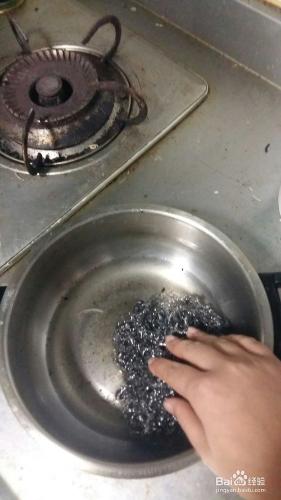 #食鹽的妙用#如何清洗燒焦的鍋底