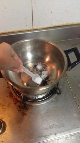 #食鹽的妙用#如何清洗燒焦的鍋底