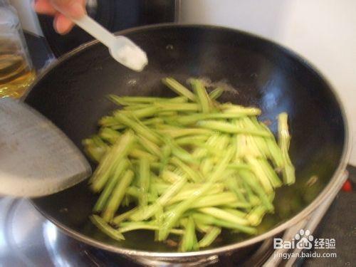 黃花菜怎麼做好吃——黃花菜炒雞蛋