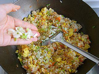 【什錦黃金炒飯】——讓剩米飯也來個華麗de轉身