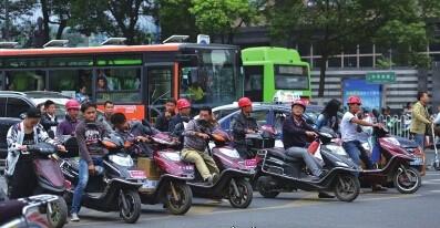 夜間騎電瓶車需要注意些什麼？