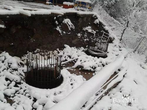 冰天雪地的工地風景