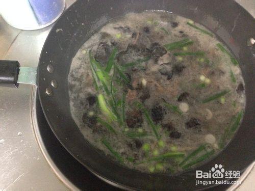家常菜---黑木耳牛肉湯